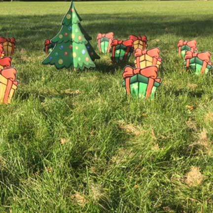 3D Christmas Tree Yard Decorations with 2D Presents - 13 pcs | Short Stakes Included - Image 3